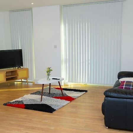 1 Bed Luxury Comfortable Apt London Exteriör bild