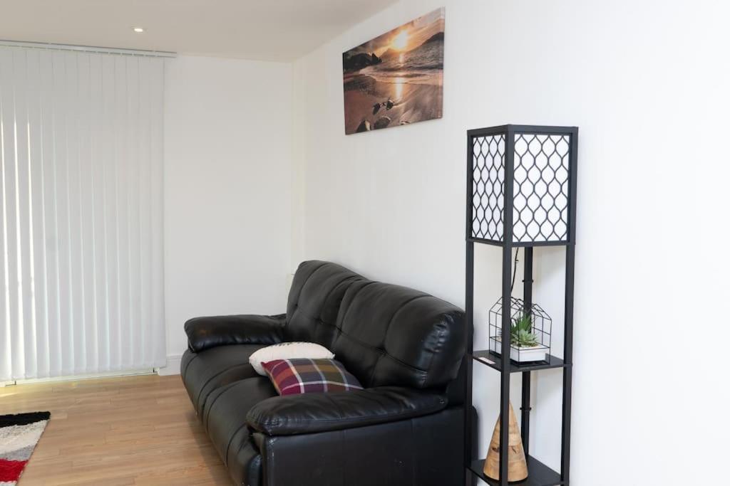 1 Bed Luxury Comfortable Apt London Exteriör bild