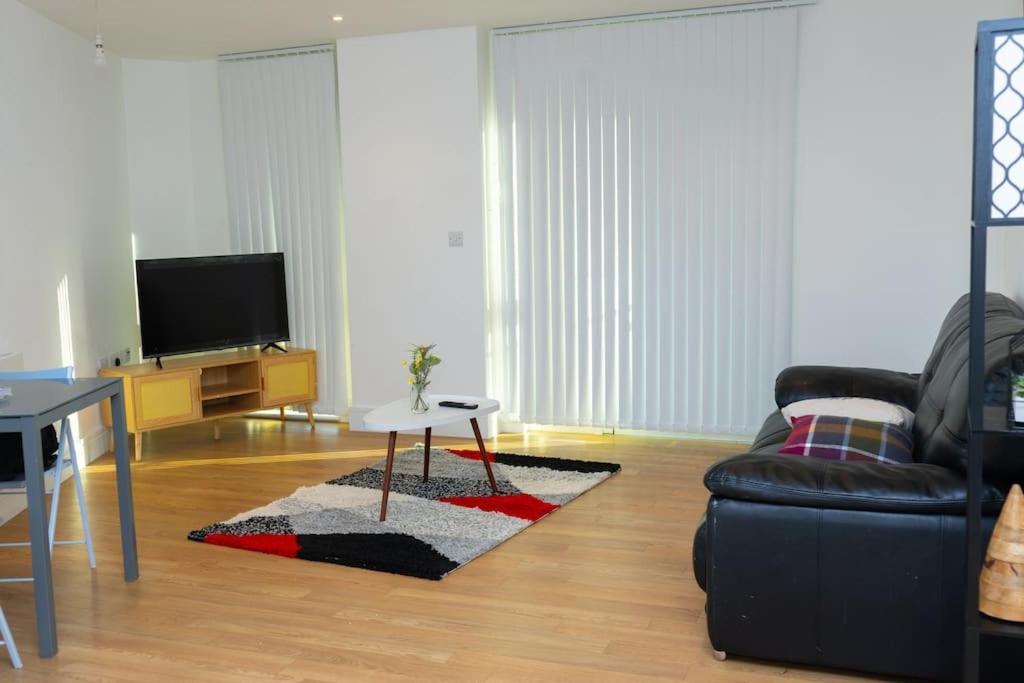 1 Bed Luxury Comfortable Apt London Exteriör bild